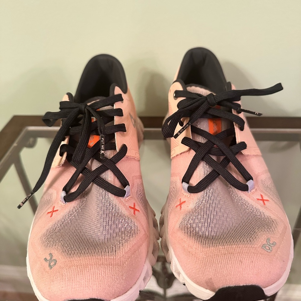 On Cloud X3 women’s running shoes Rose/Sand size 8 like new (lowest price) - Picture 4 of 7